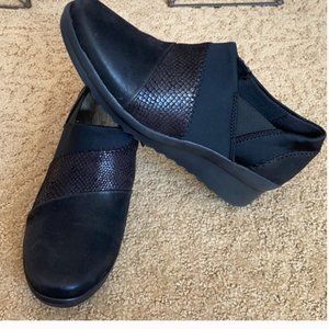 CLARKS WOMEN'S CADDELL DENALI